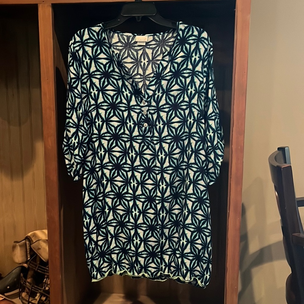 NWOT blue and white mid sleeve dress.
